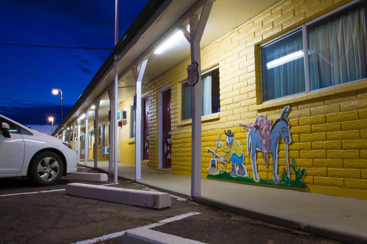 Brad'S Desert Inn Holbrook Exteriér fotografie